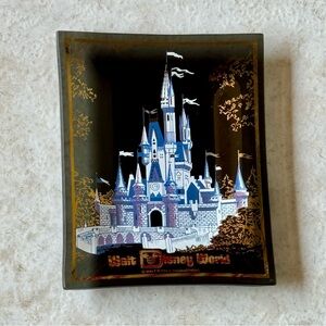 Vintage Walt Disney World Glass Cinderella Castle Dish Coin Ash Trinket Key Tray